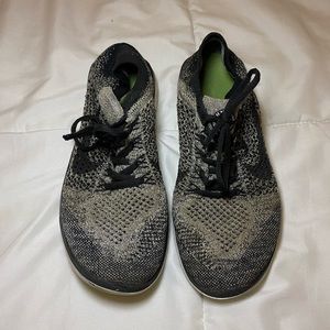 nike black and white running shoes